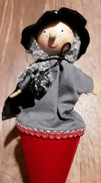 Pop up Cone Puppets - Medieval Witch